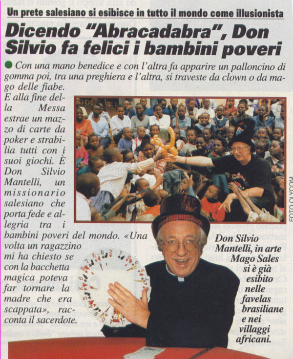 Ritaglio: Dicendo "Abracadabra", Don Silvio fa felice i bambini poveri